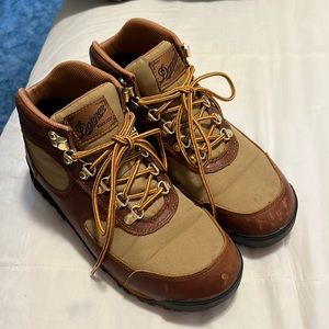 Women’s Danner Jag Hiking Boots Brown Khaki Size 8